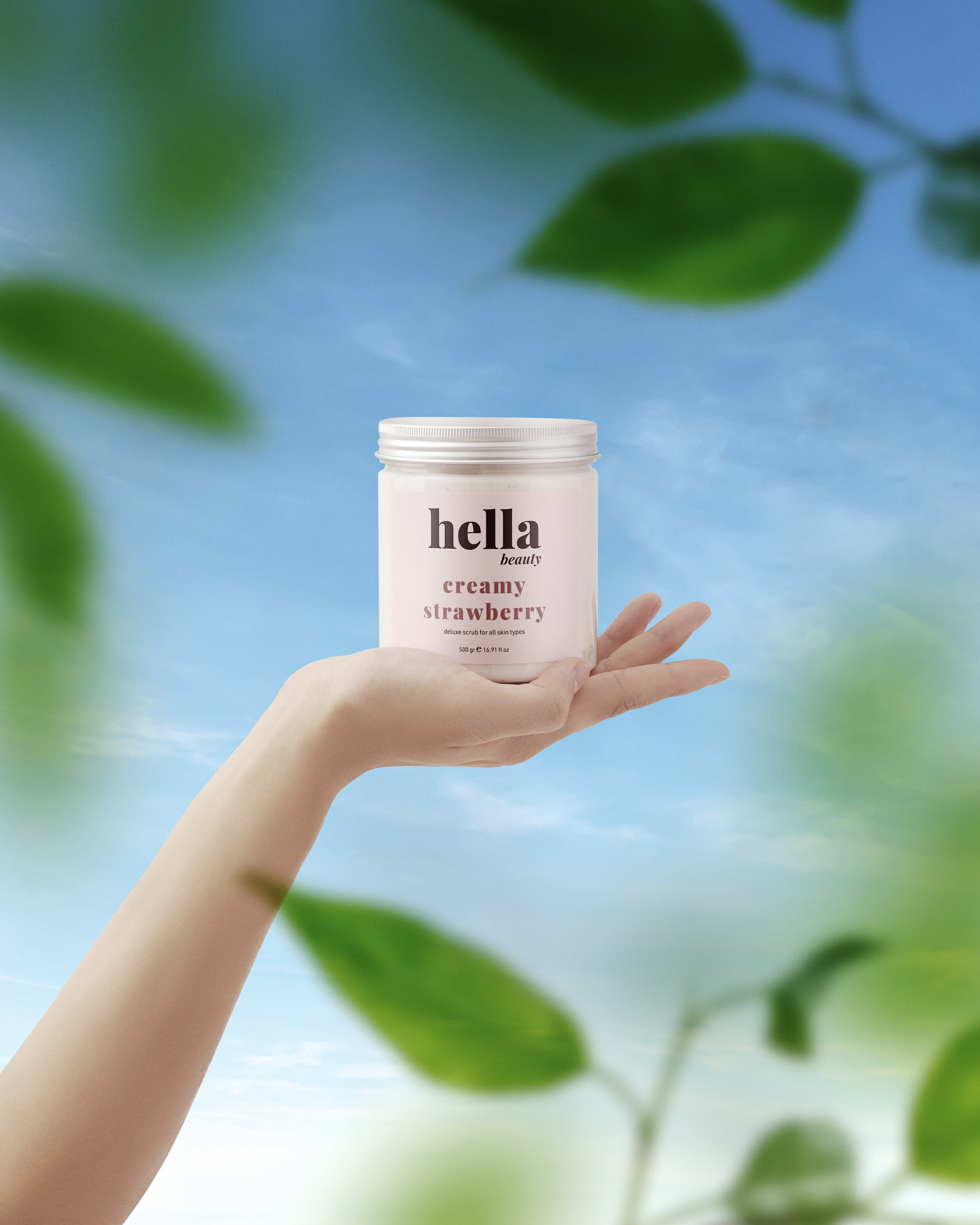 Tẩy Tế Bào Chết Body kem dâu Hella Beauty 500g